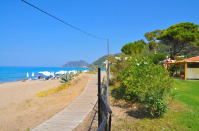 Beachfront holiday House “yannis” on Agios Gordios beach in Corfu